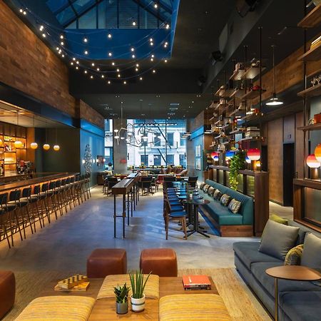 Moxy Nyc Downtown Hotel New York Eksteriør billede